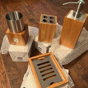 Bathroom set